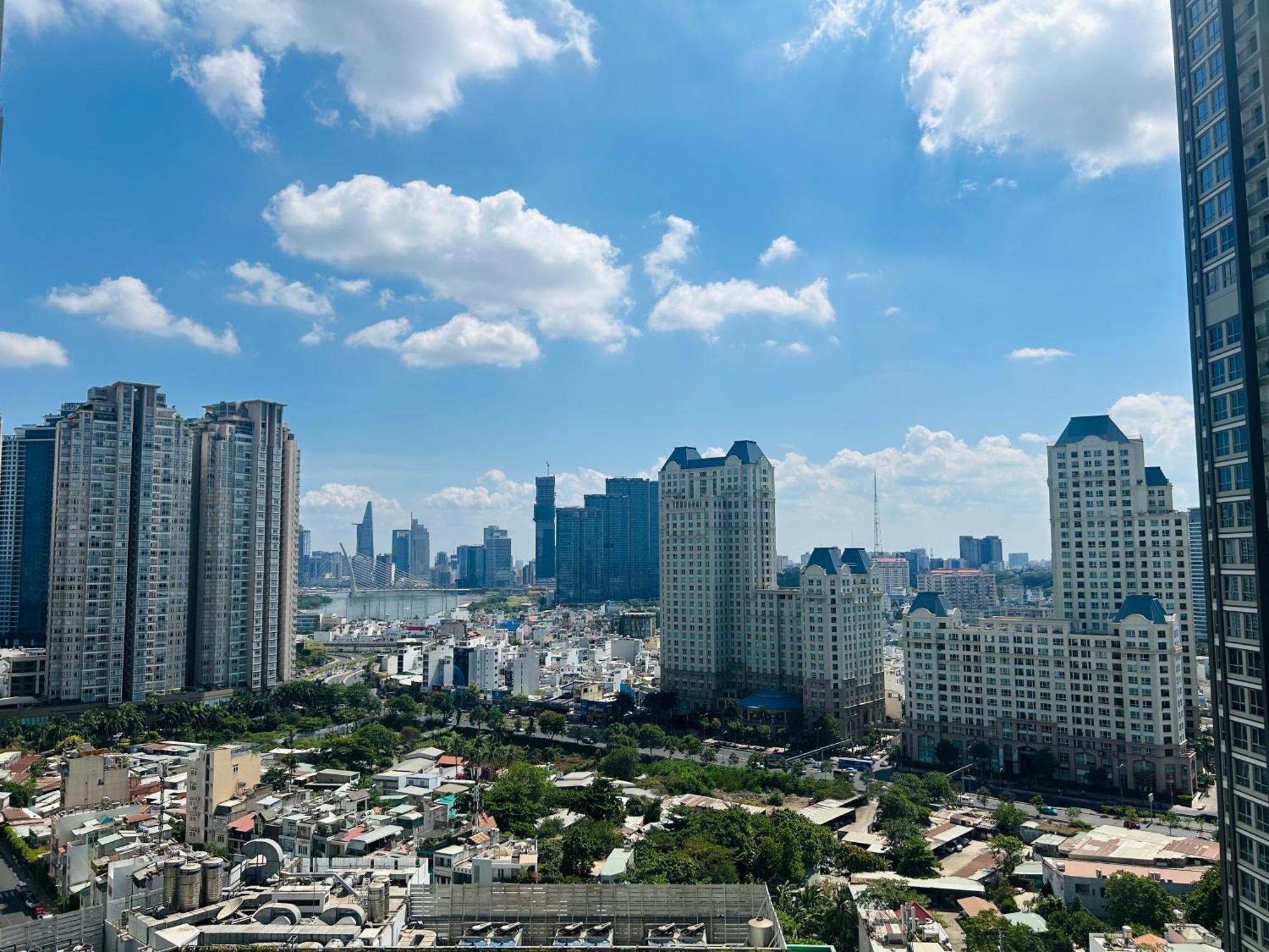 Luxhomes Saigon - Vinhomes Central Park Хошимін Екстер'єр фото
