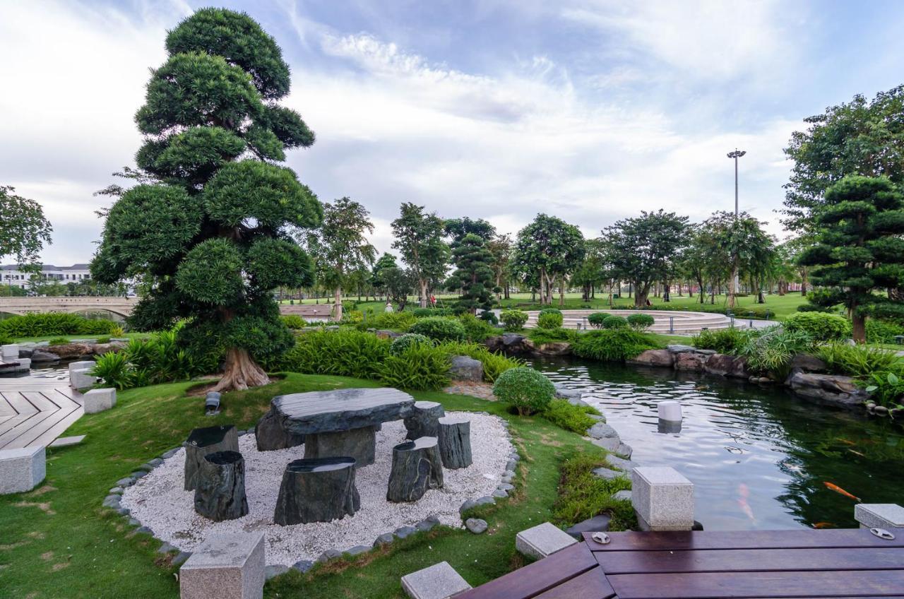 Luxhomes Saigon - Vinhomes Central Park Хошимін Екстер'єр фото