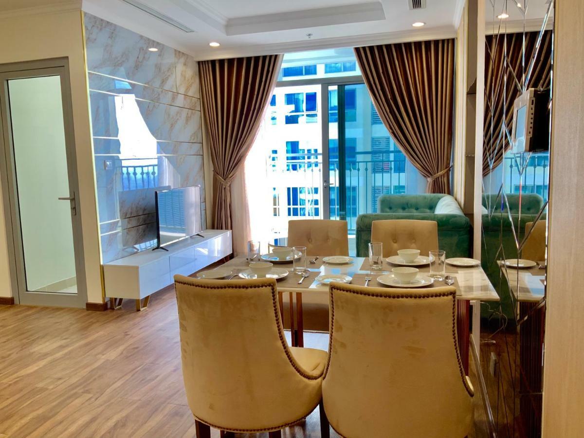 Luxhomes Saigon - Vinhomes Central Park Хошимін Екстер'єр фото